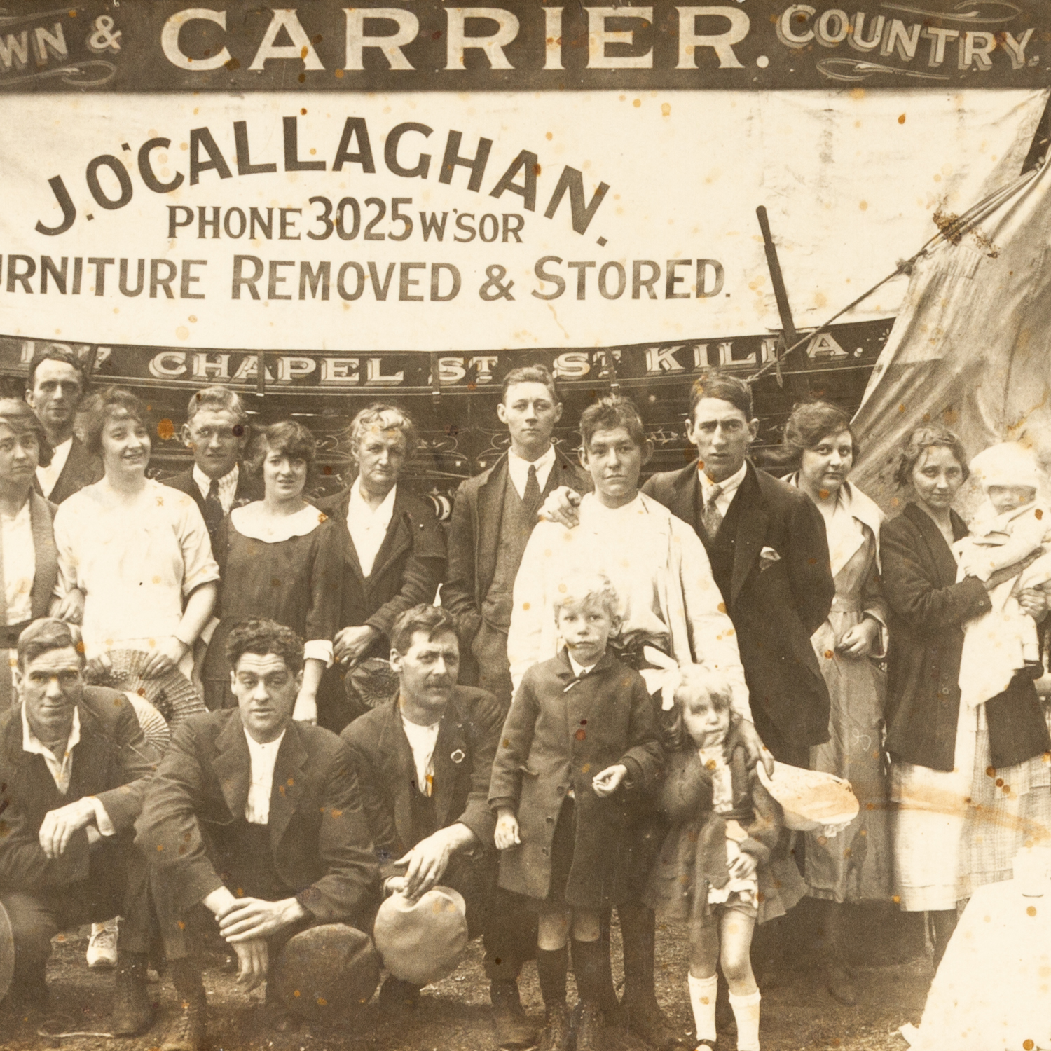 [MELBOURNE] The staff of J. O'Callaghan furniture removals, Chapel ...